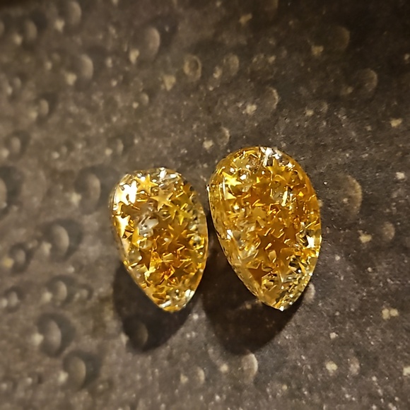 Vintage Confetti Goldtone Star Clip Earrings - Picture 2 of 3